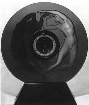 图片4.png 拉利克设计的昼夜钟图片