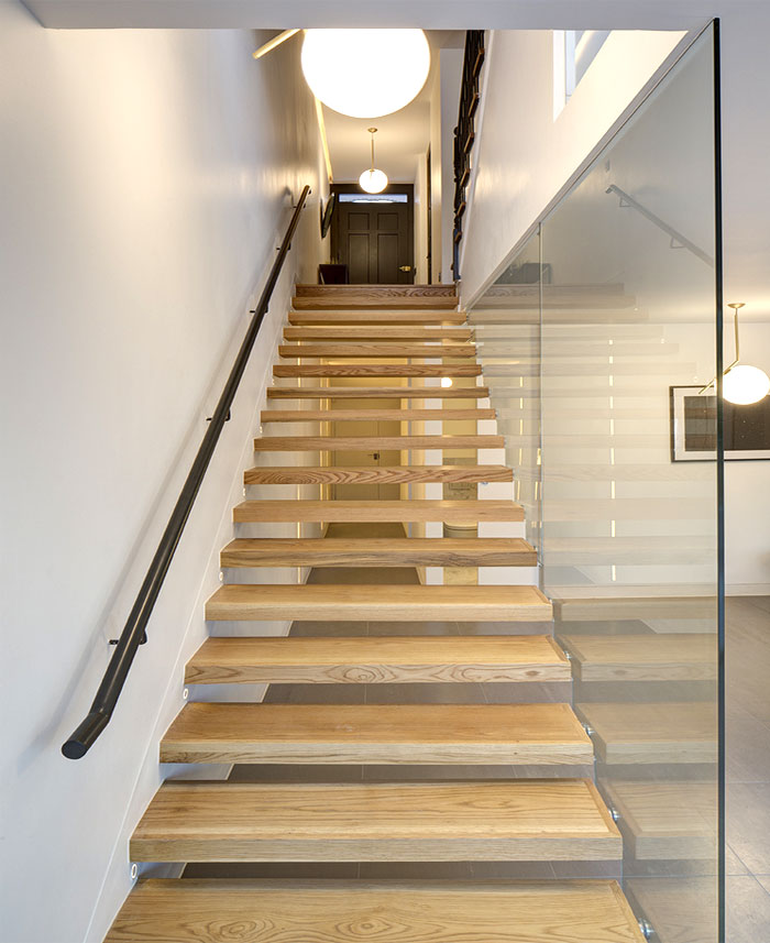 别墅现代楼梯装饰实景图 别墅现代楼梯装饰实景图