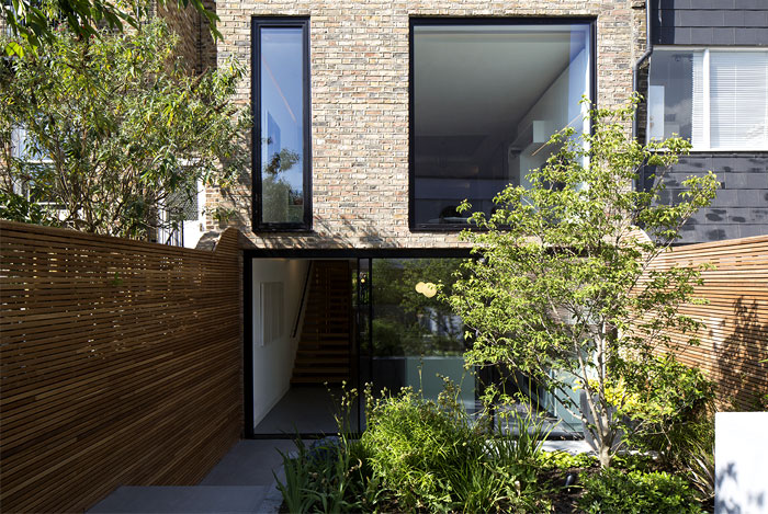 别墅现代庭院的装饰实景图 别墅现代庭院的装饰实景图