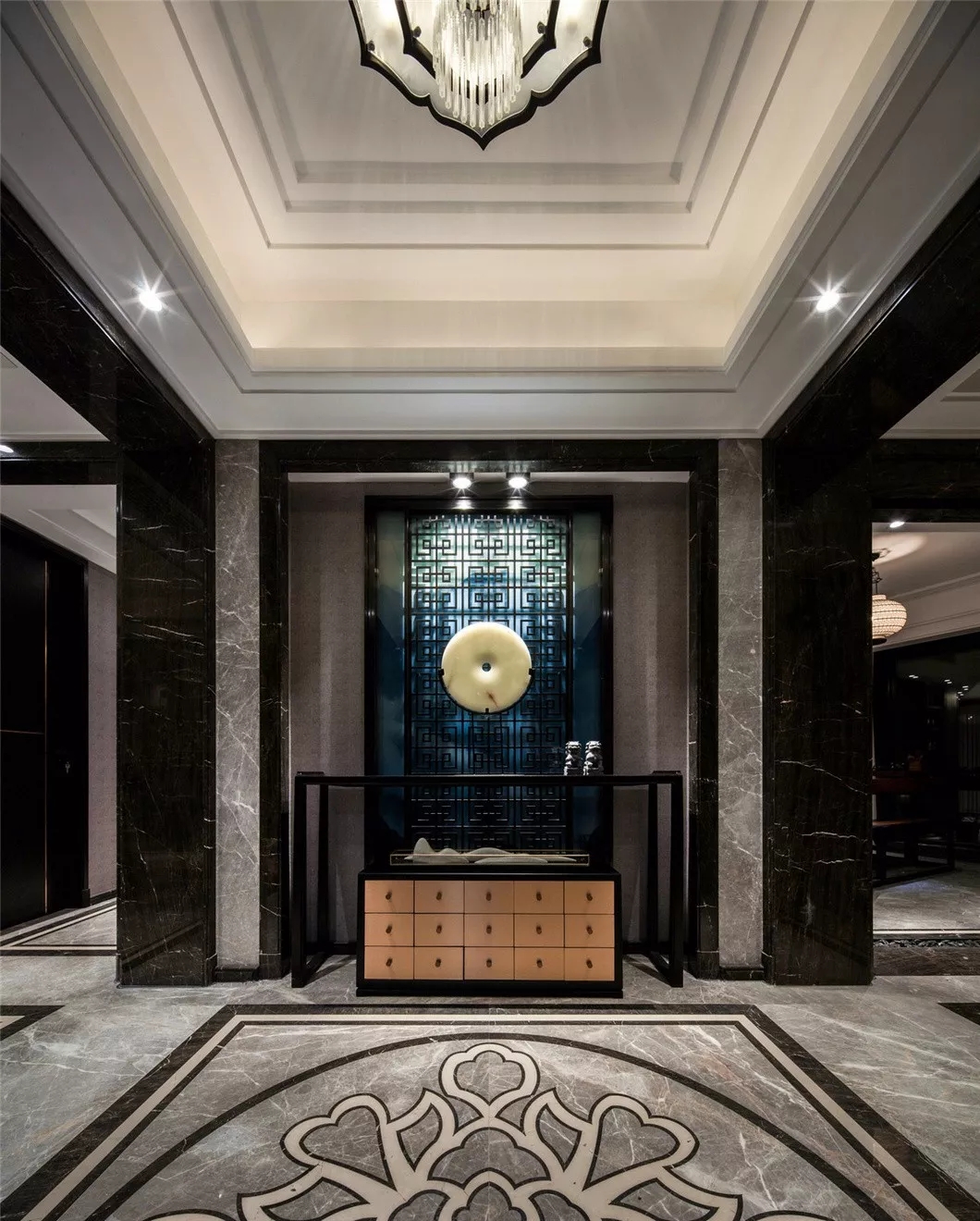 中式别墅玄关装修实景图 中式别墅玄关装修实景图