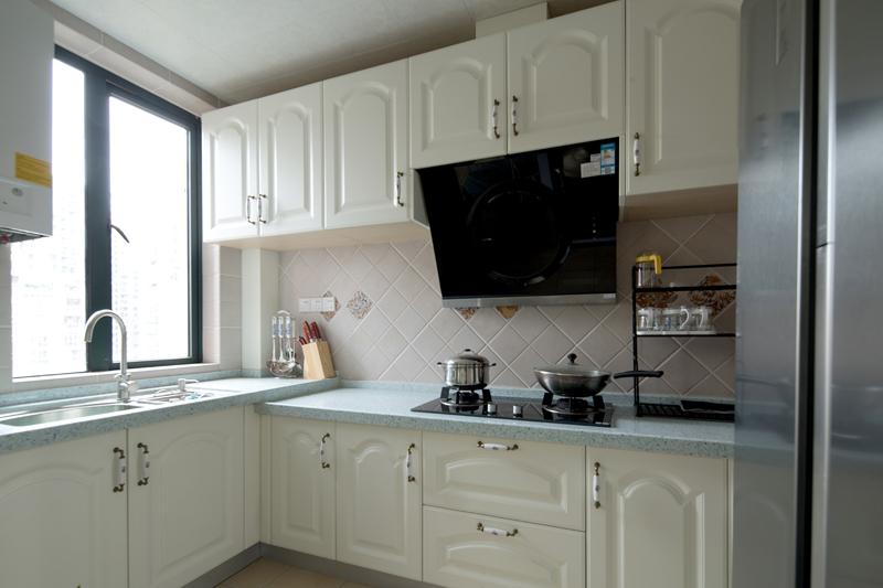 地中海厨房装修效果图 地中海厨房装修效果图