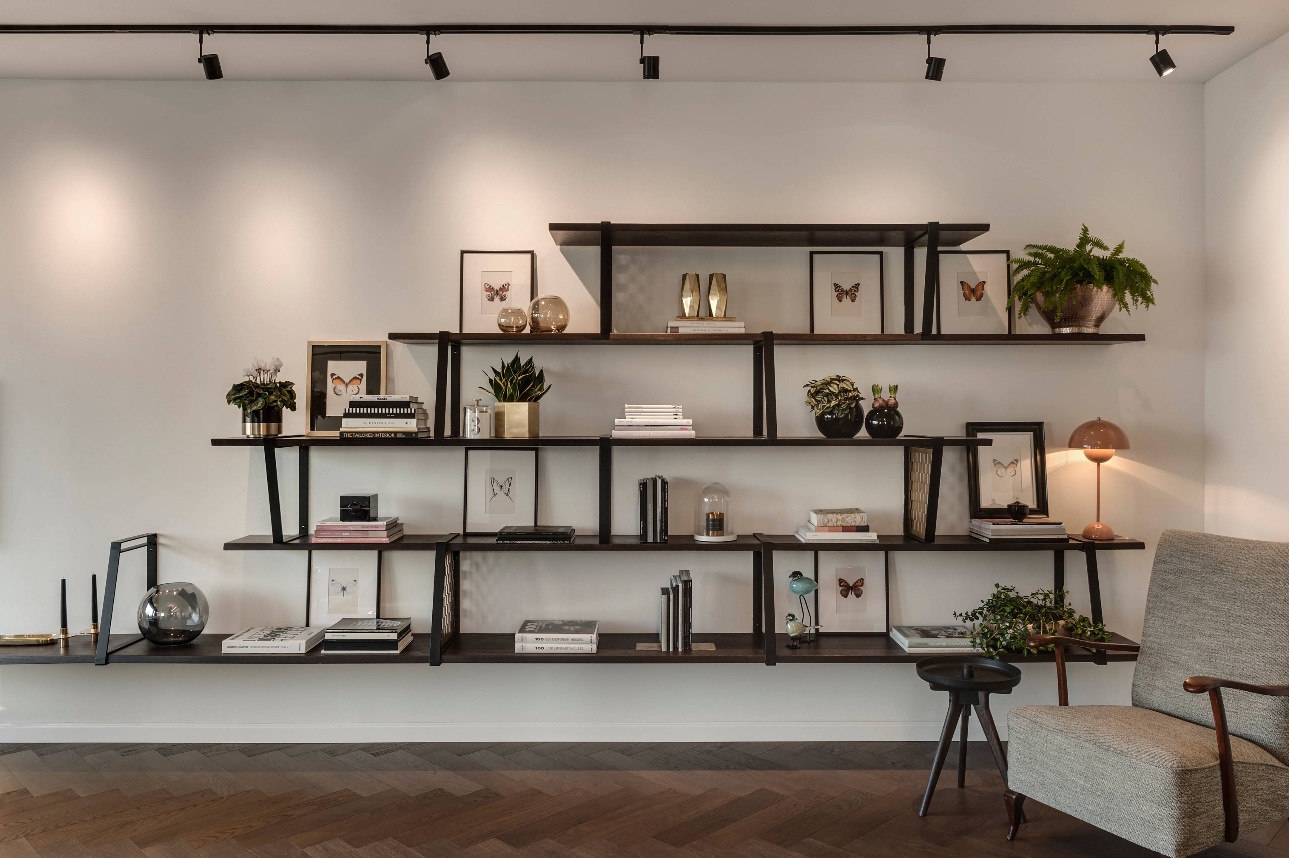 书吧.jpeg 书吧.jpeg