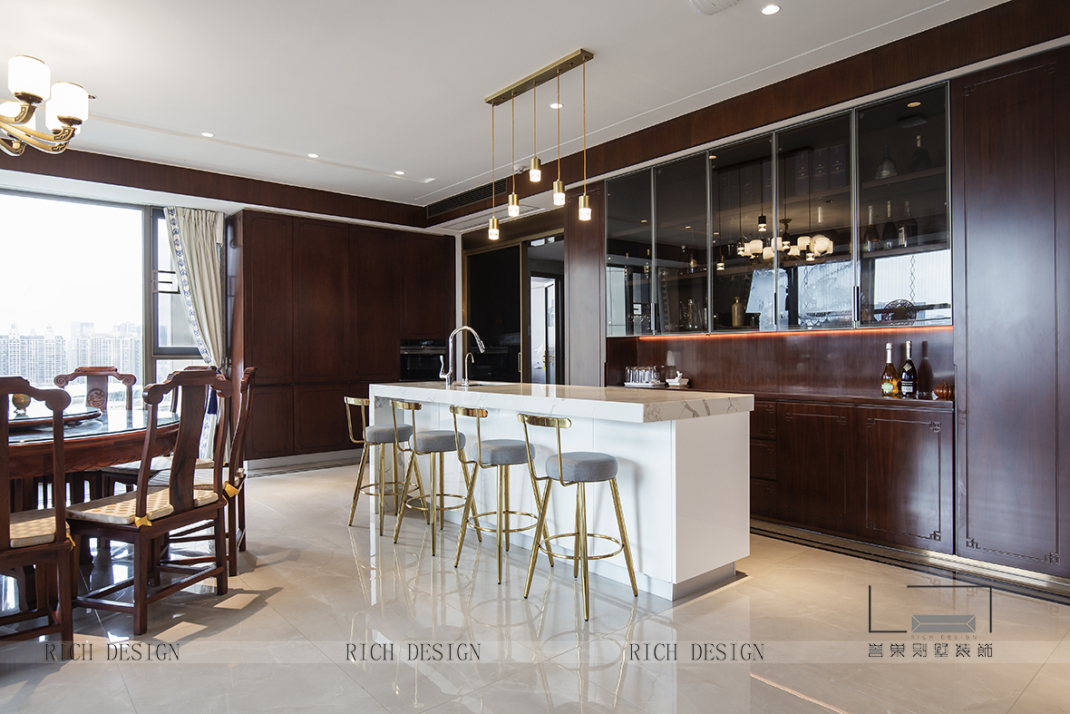 餐厅.jpg 餐厅.jpg